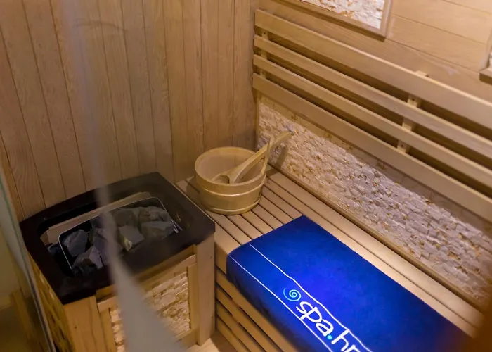 Luxury Petros * مالينسكا