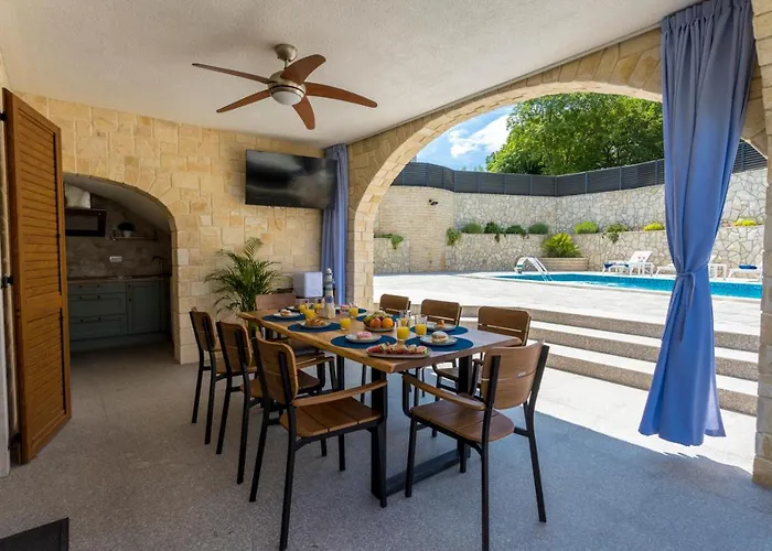 Villa Luxury Petros
