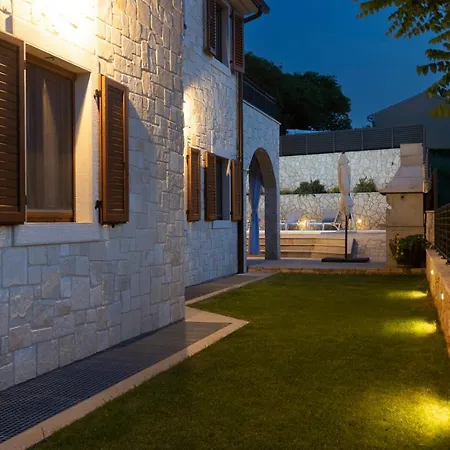 Luxury Petros Villa *