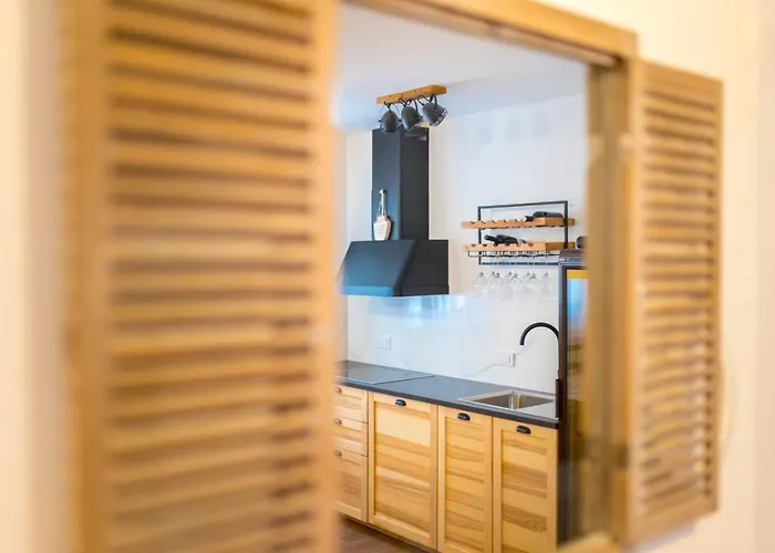 Luxury Petros Malinska