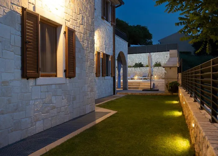 Luxury Petros Villa *